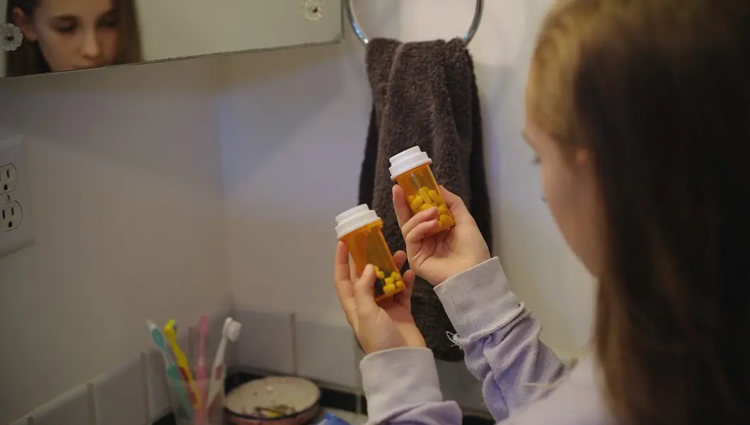 Opioid Abuse: Causes, Risks & Signs 2 Signs of Opioid Abuse